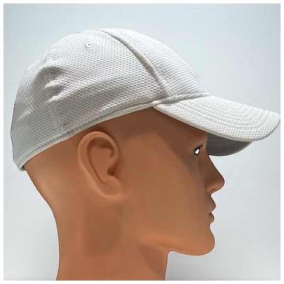 New Era 39Thirty Men’s Baltimore Orioles Hat. White, Silver. Small/Medium - Picture 5 of 7